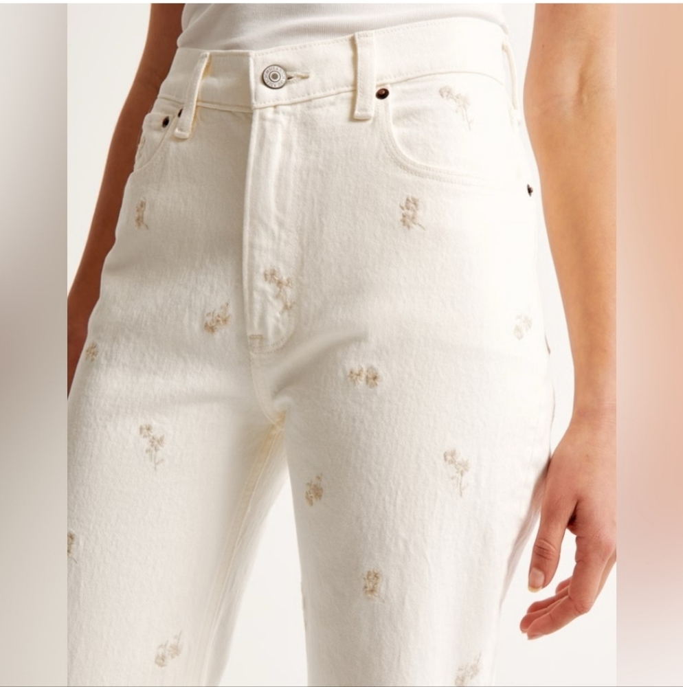 Abercrombie & Fitch White And Cream High-Rise Jeans